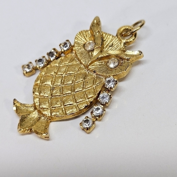 VINTAGE Gold-Tone Rhinestone Articulated Owl Bird Pendant Charm - Picture 5 of 5